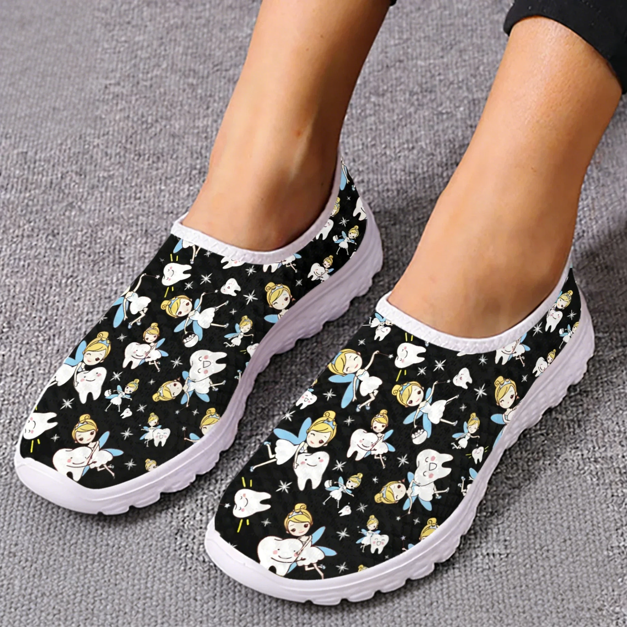 Cute Cartoon Nurse Elf/Teeth M - огляд і ціна Women'S Fashion Tennis Shoes