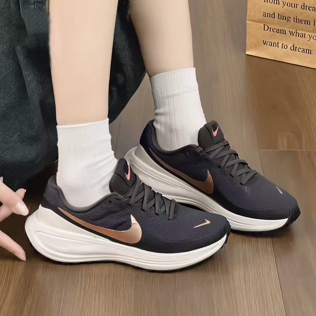 Nike Revolution 8 Running Shoe - огляд і ціна Women'S Fashion Revolution